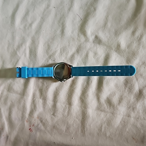 Blue flowery watch - Picture 2 of 3